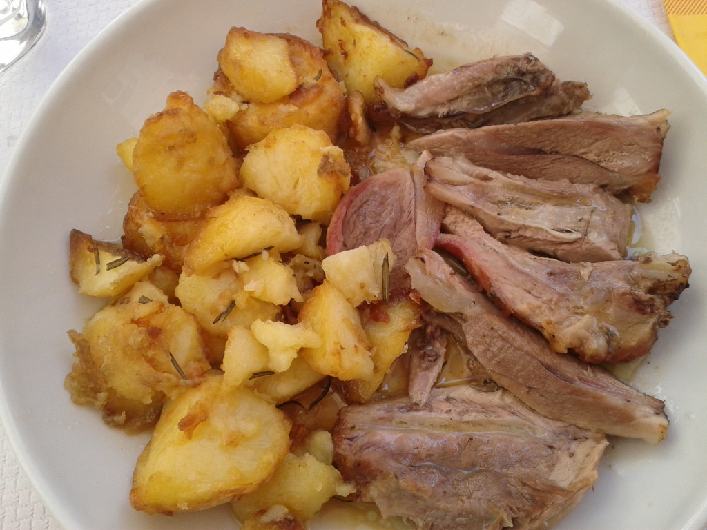 Buffet Siora Rosa, Trieste - stinco con patate