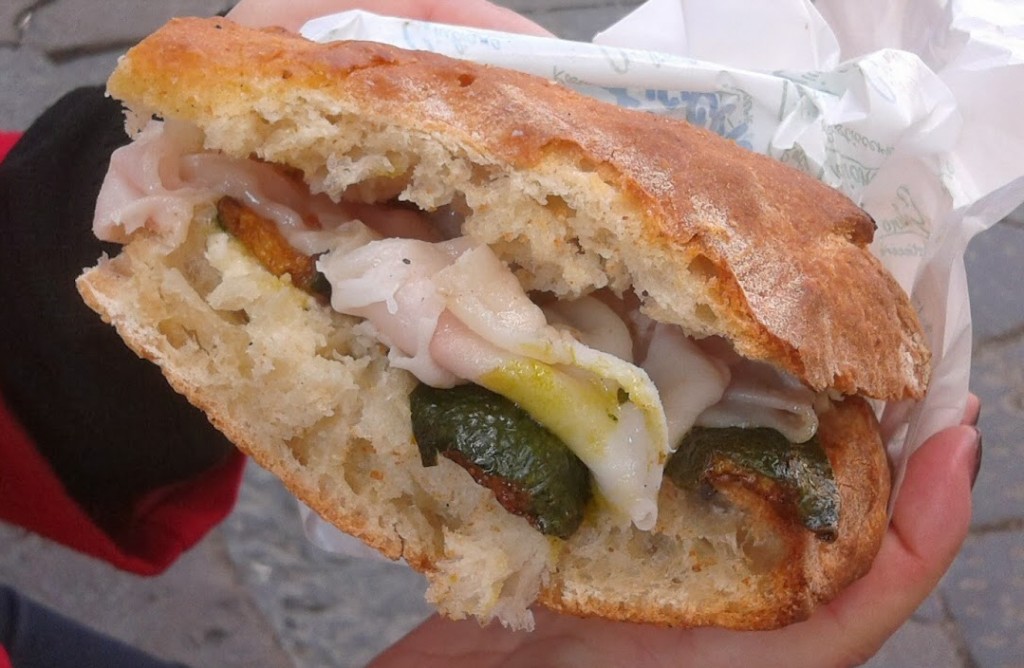 All Antico Vinaio, Firenze - Schiacciata con lardo zucchine tartufo pecorino