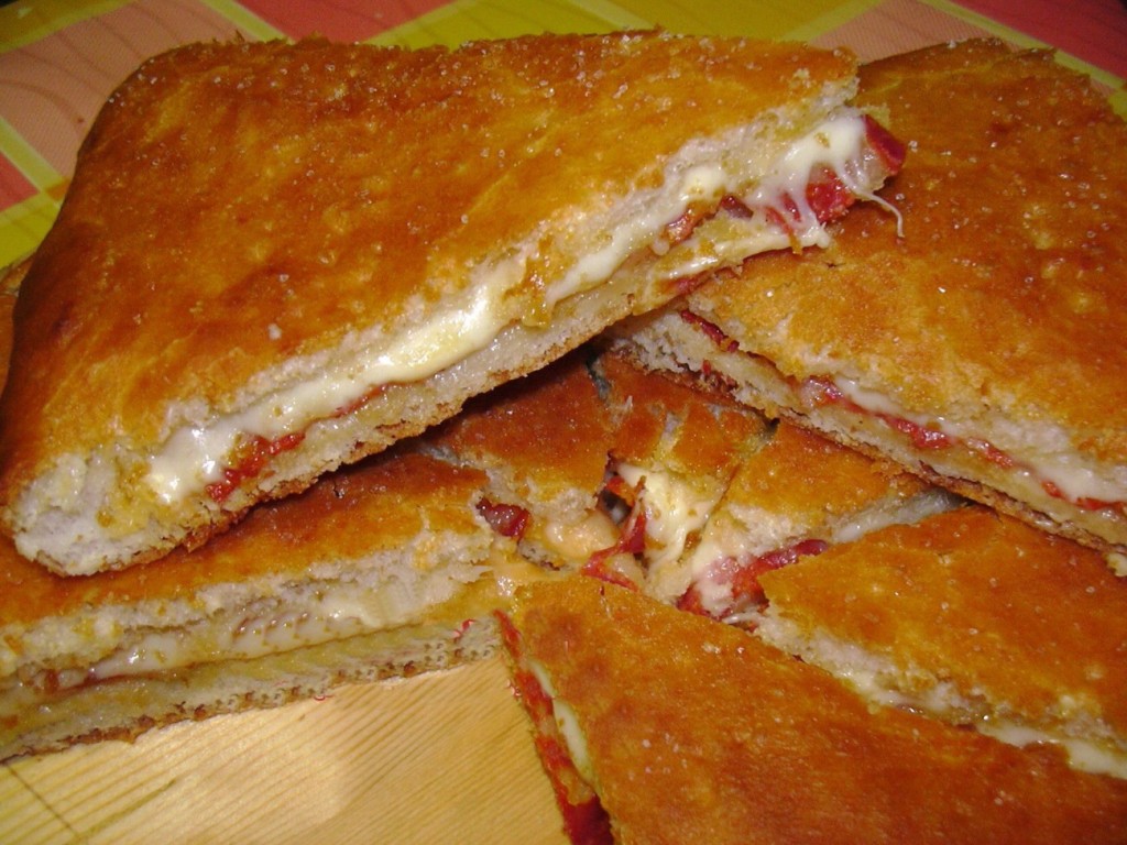 Pizzeria Caldo Gel, Campobasso - Focaccia salame ventricina e scamorza