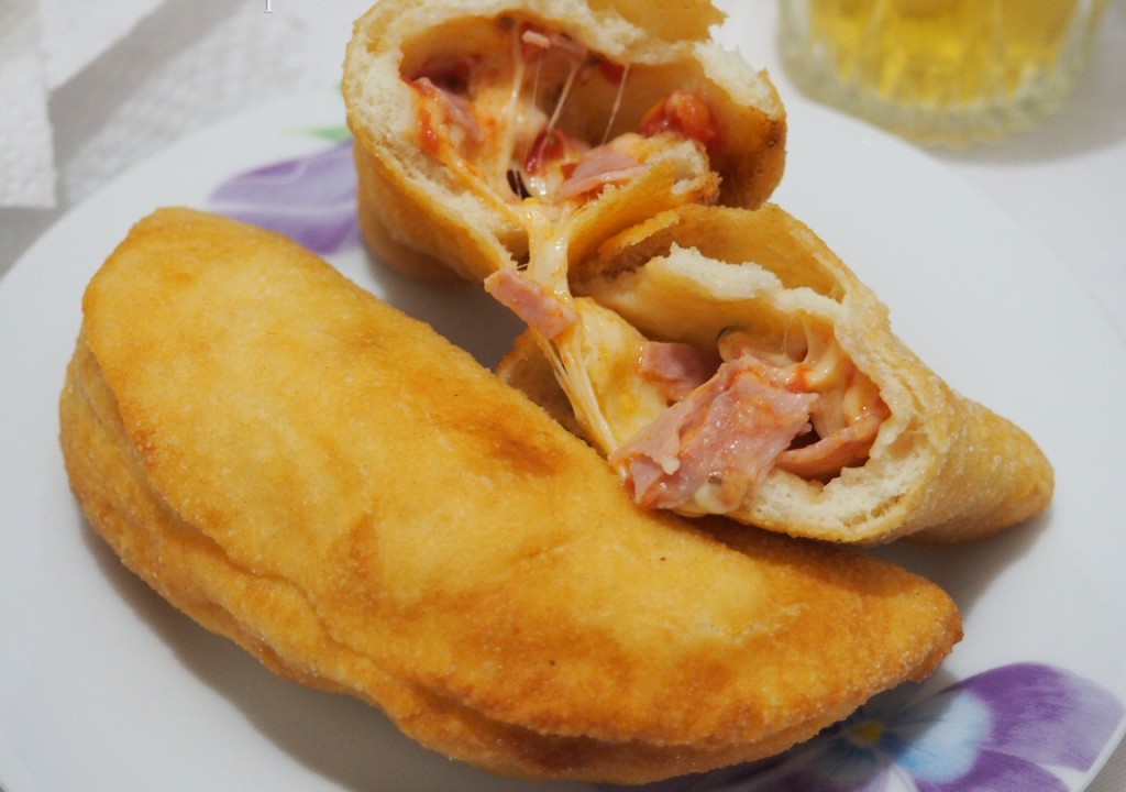 Bar Liana - Piano di Sorrento, Napoli - Calzone fritto - Panzerotto